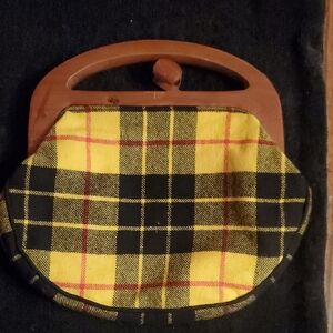 VINTAGE BERMUDA CEDAR Plaid Handbag with Wooden Handle